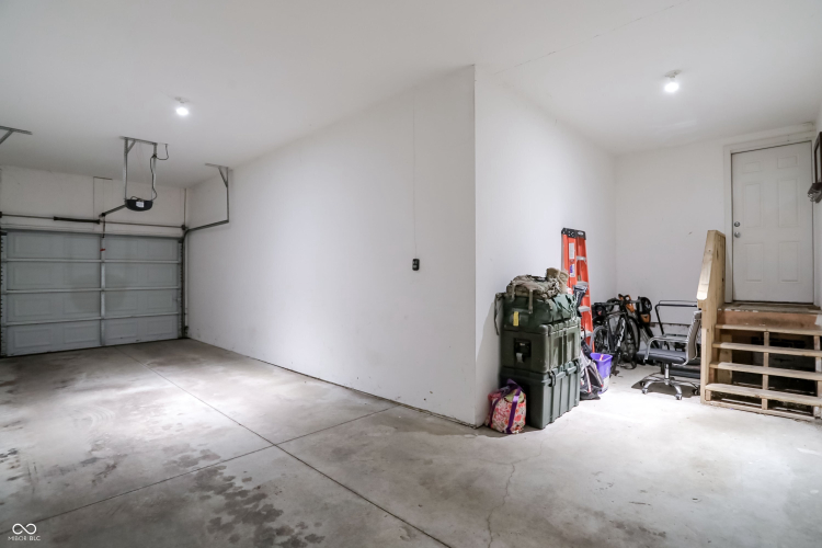 Listing Image 46