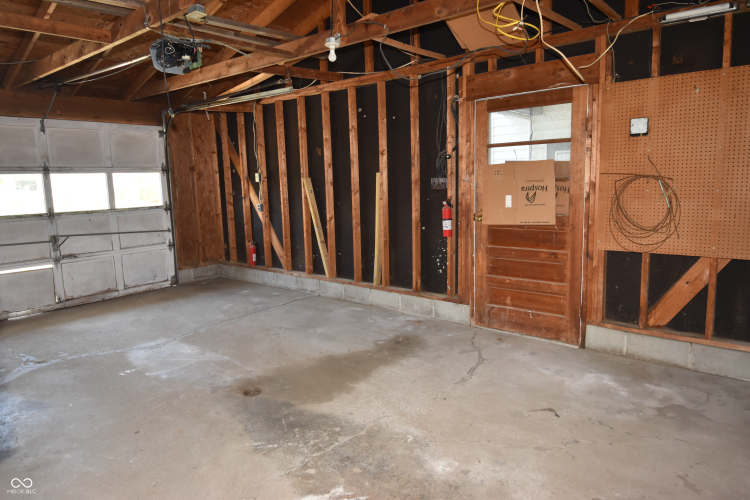 Listing Image 24