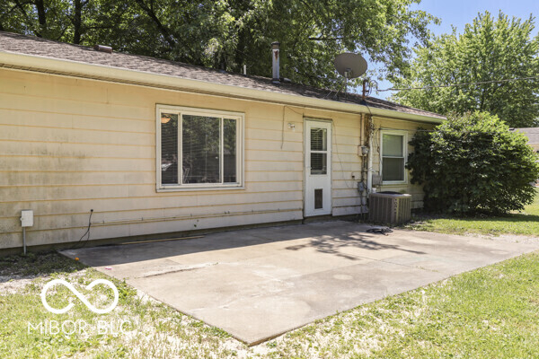 Listing Image 15
