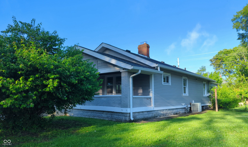 Listing Image 13