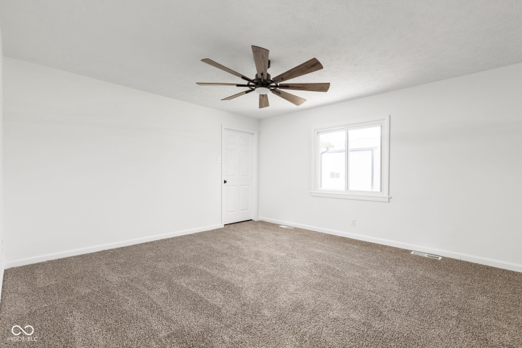 Listing Image 30