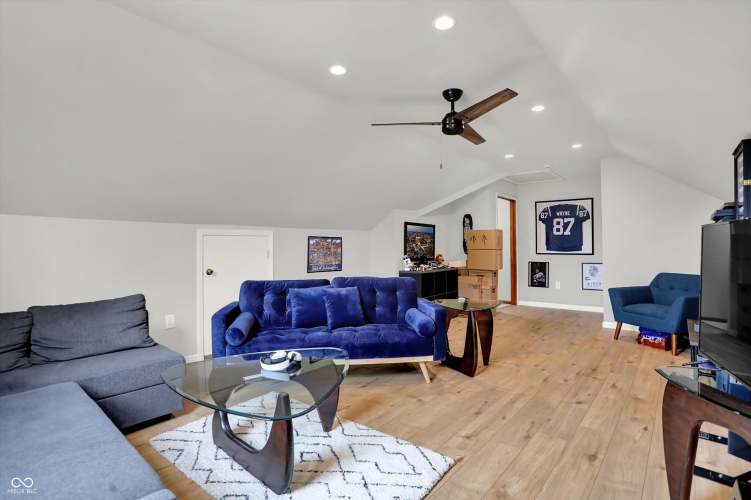 Listing Image 48