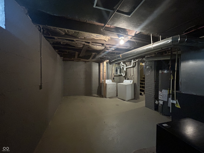 Listing Image 8