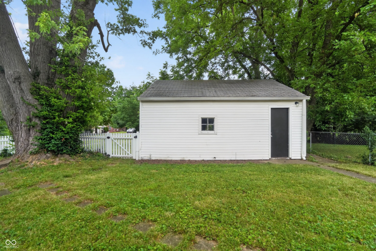 Listing Image 32