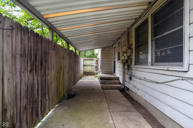 Listing Image 5