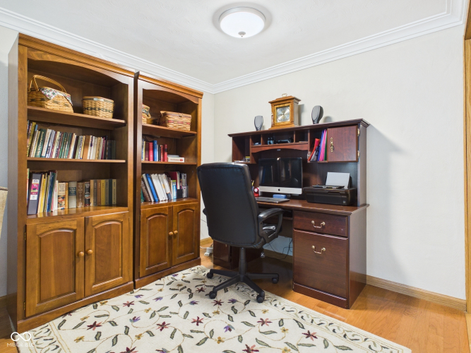 Listing Image 6