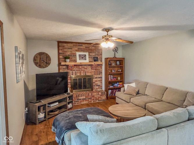 Listing Image 15