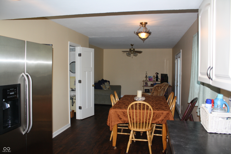 Listing Image 16