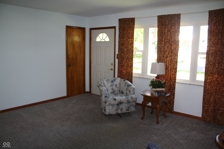 Listing Image 5