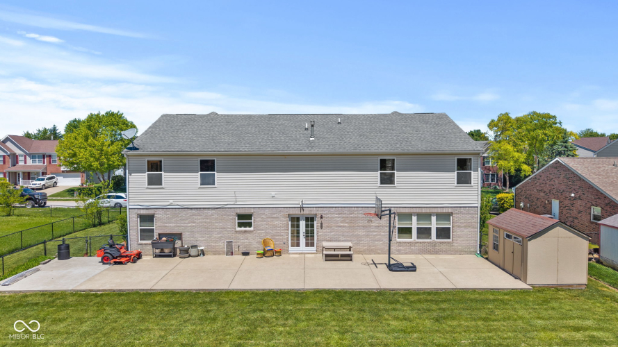 Listing Image 4