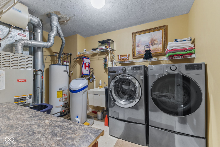 Listing Image 41