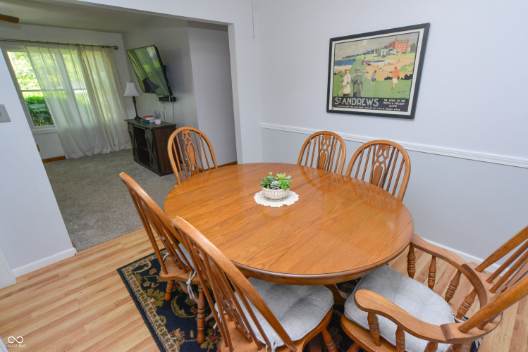 Listing Image 7