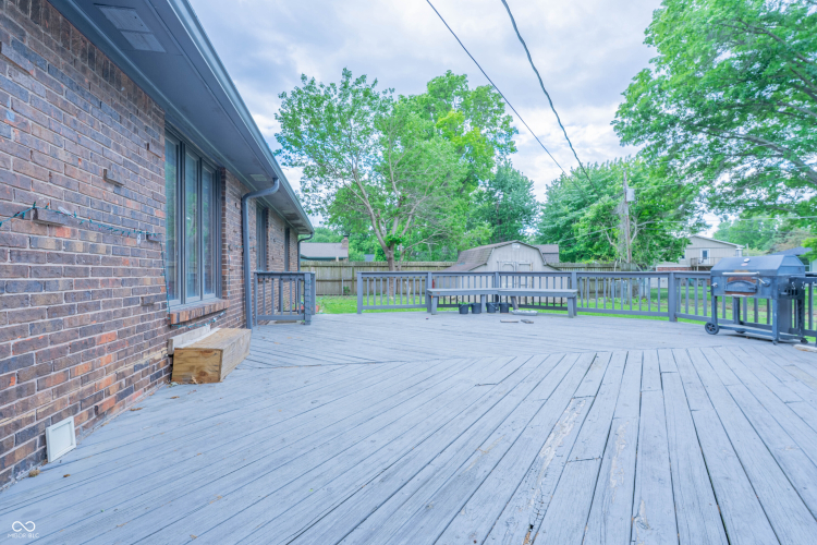 Listing Image 17