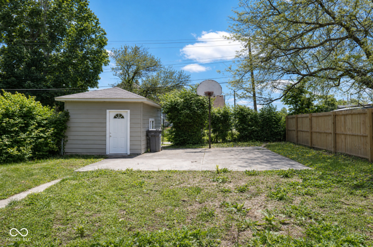 Listing Image 24
