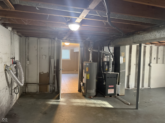 Listing Image 17