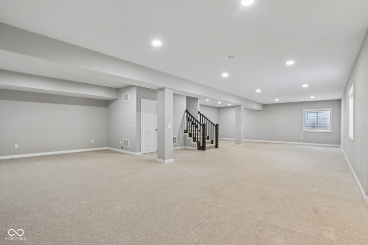 Listing Image 50