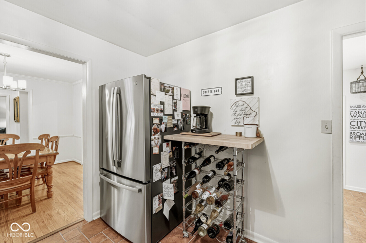Listing Image 16