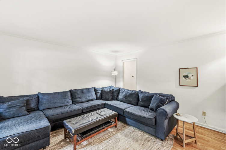 Listing Image 24