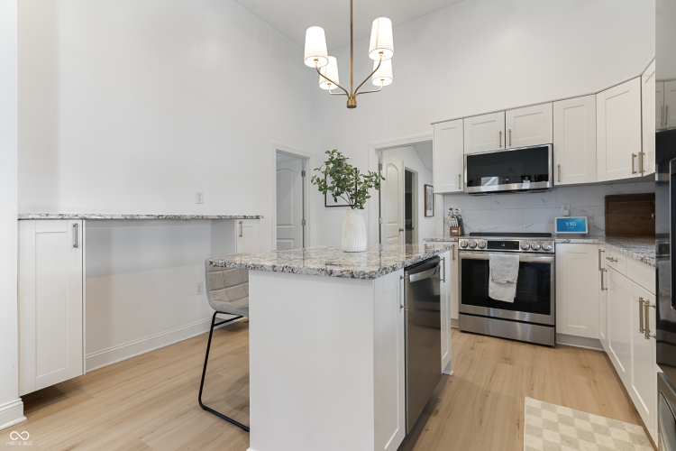 Listing Image 9