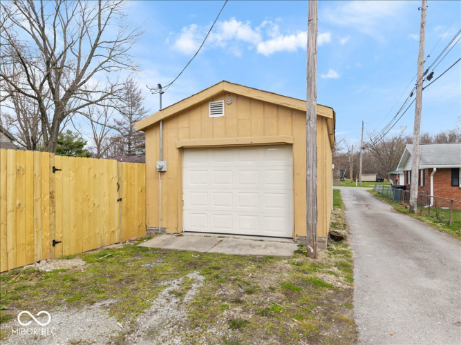 Listing Image 26