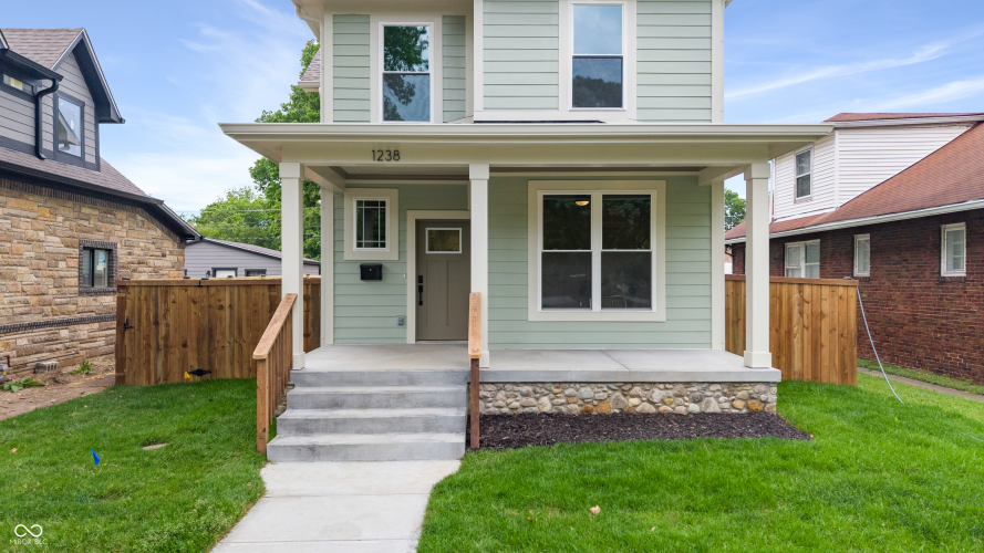 Listing Image 2