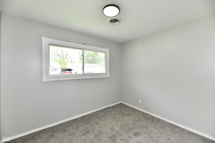 Listing Image 27