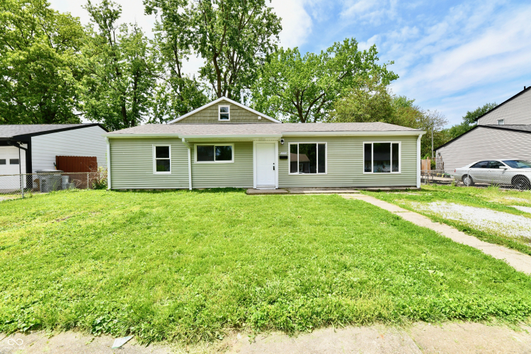 Listing Image 4