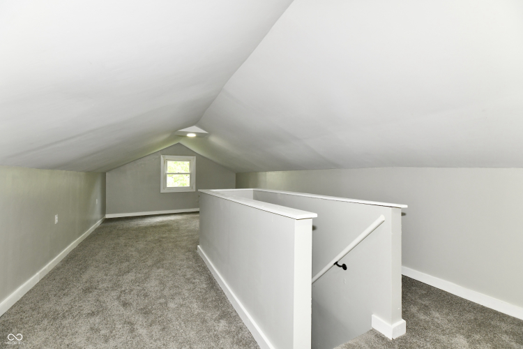 Listing Image 45