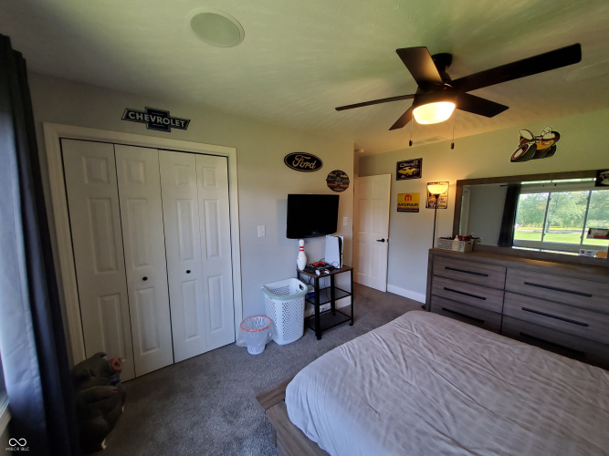 Listing Image 32