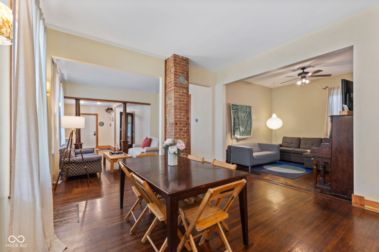 Listing Image 13