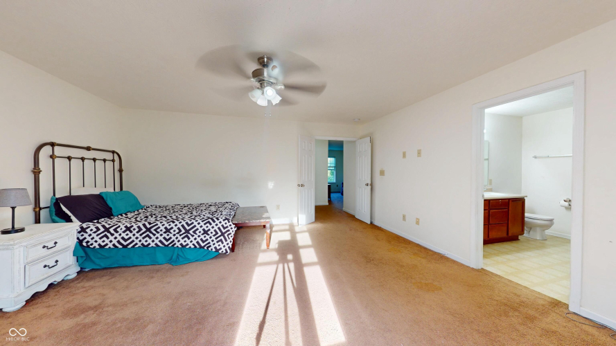Listing Image 33
