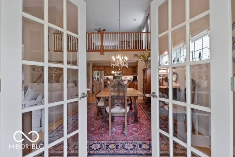 Listing Image 11