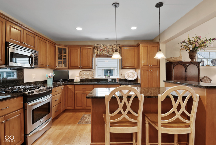 Listing Image 8