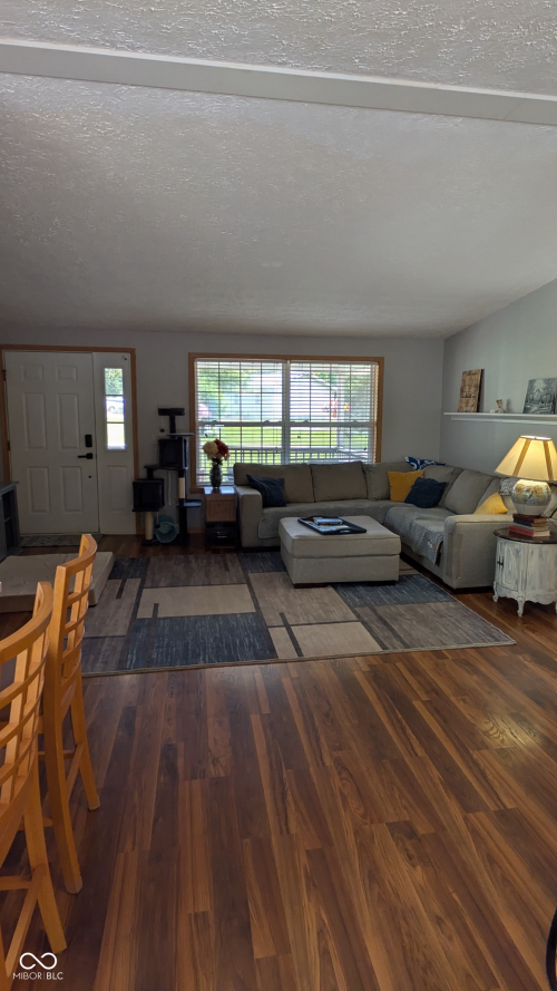 Listing Image 18