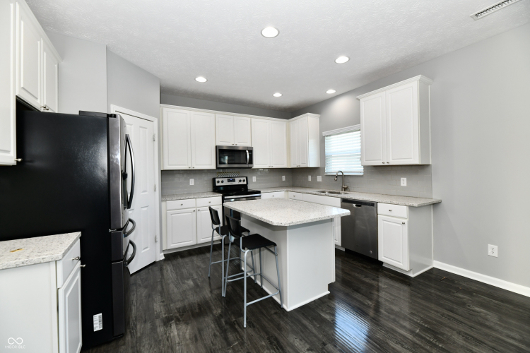 Listing Image 55