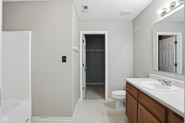 Listing Image 30