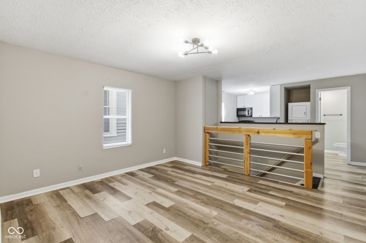 Listing Image 59