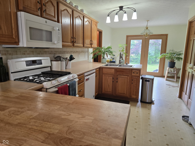 Listing Image 20