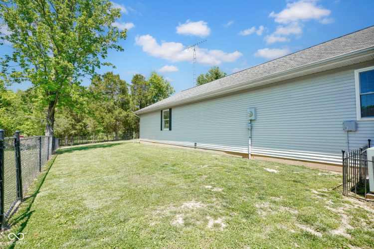 Listing Image 22
