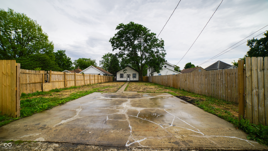 Listing Image 24