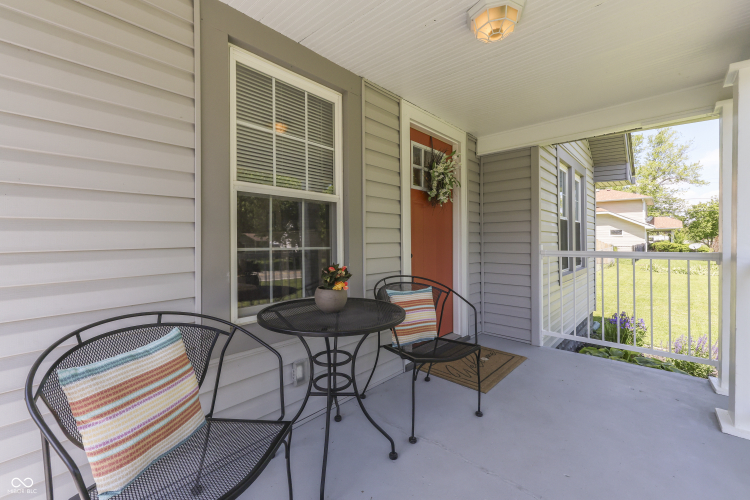 Listing Image 6