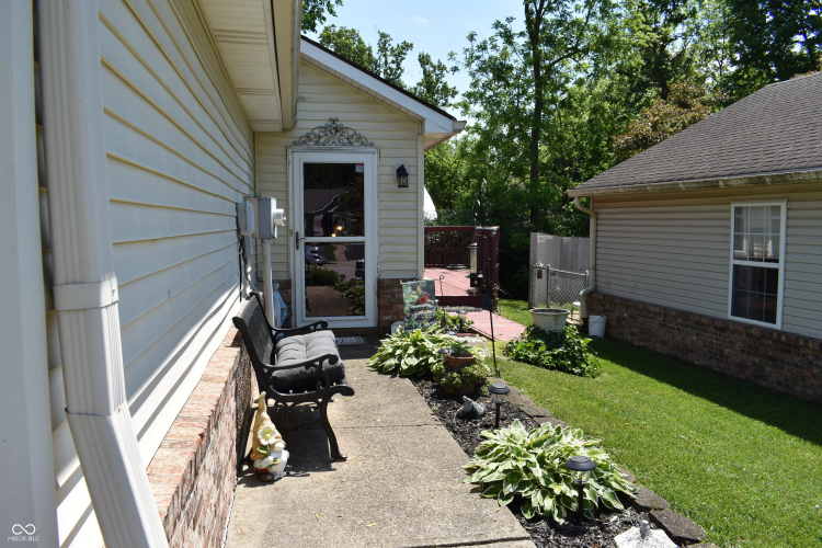 Listing Image 18