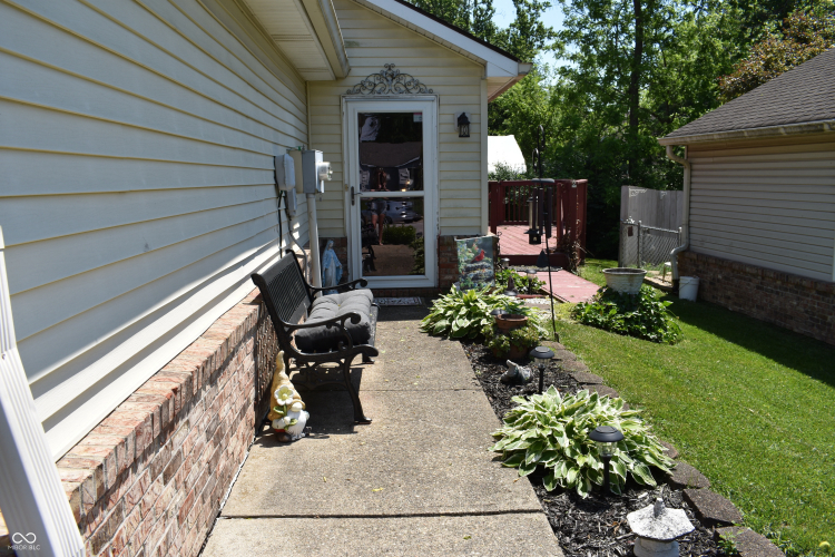 Listing Image 19