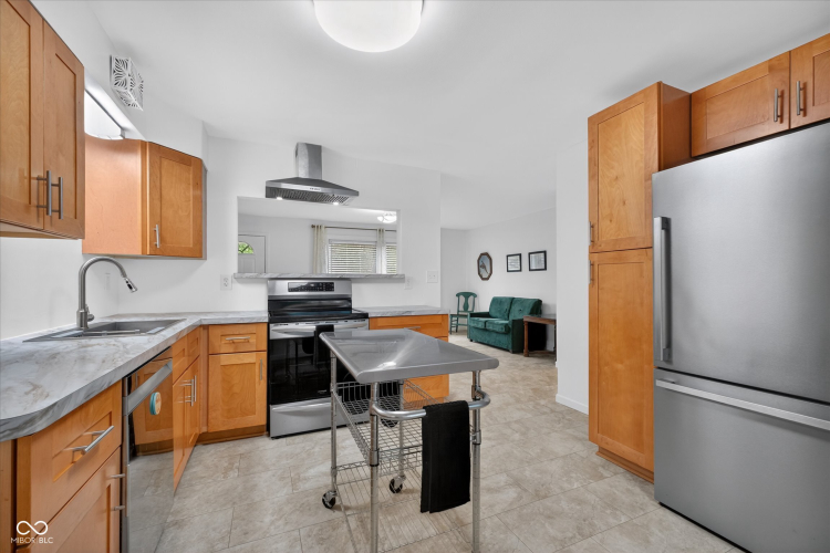 Listing Image 14