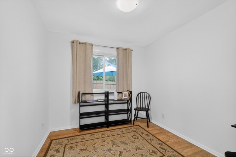 Listing Image 25