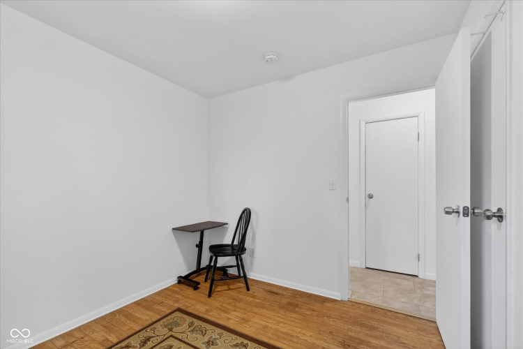 Listing Image 26