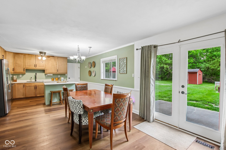 Listing Image 11