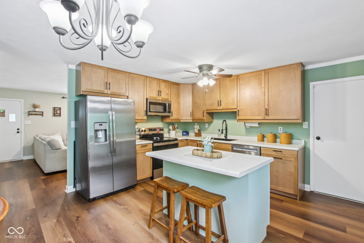 Listing Image 15