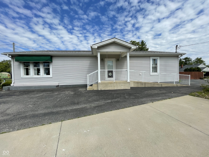 Listing Image 6