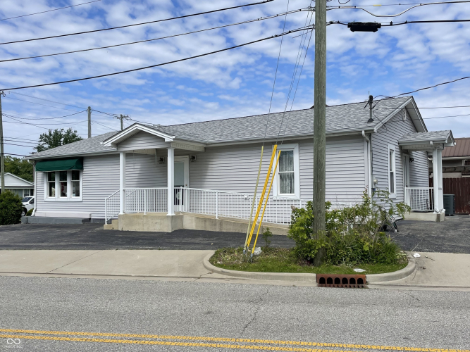 Listing Image 7